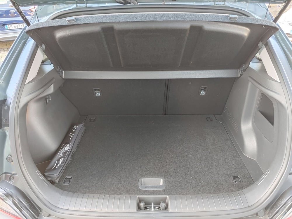 Hyundai Kona usata a Vercelli (8)