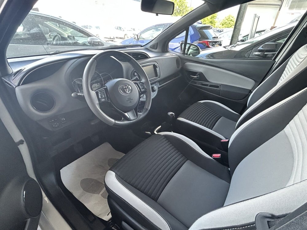 Toyota Yaris usata a Bergamo (11)