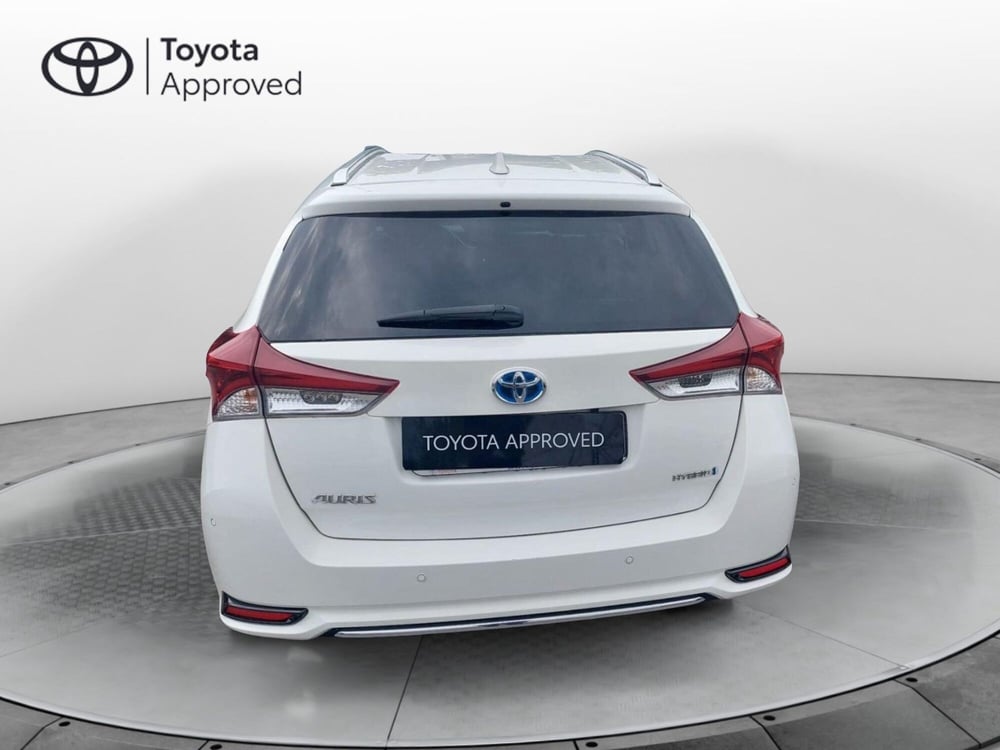 Toyota Auris Station Wagon usata a Bergamo (2)