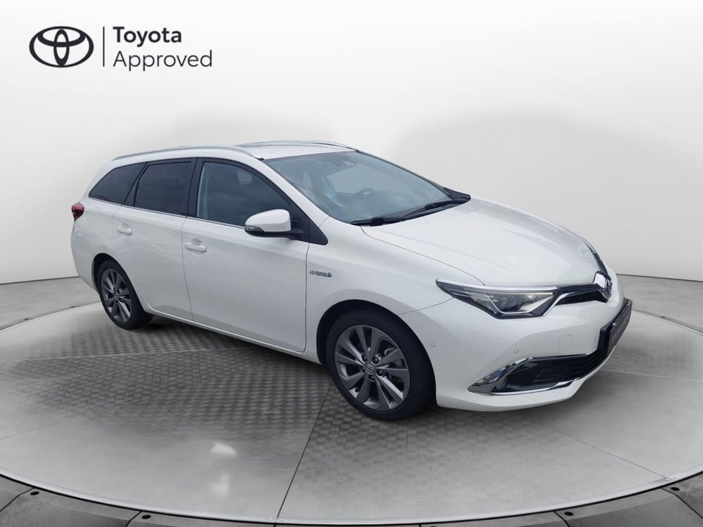 Toyota Auris Station Wagon usata a Bergamo (7)