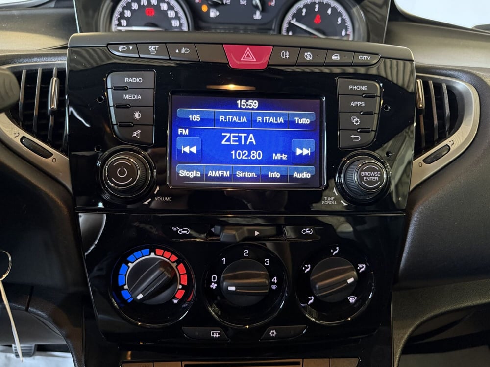Lancia Ypsilon usata a Monza e Brianza (11)