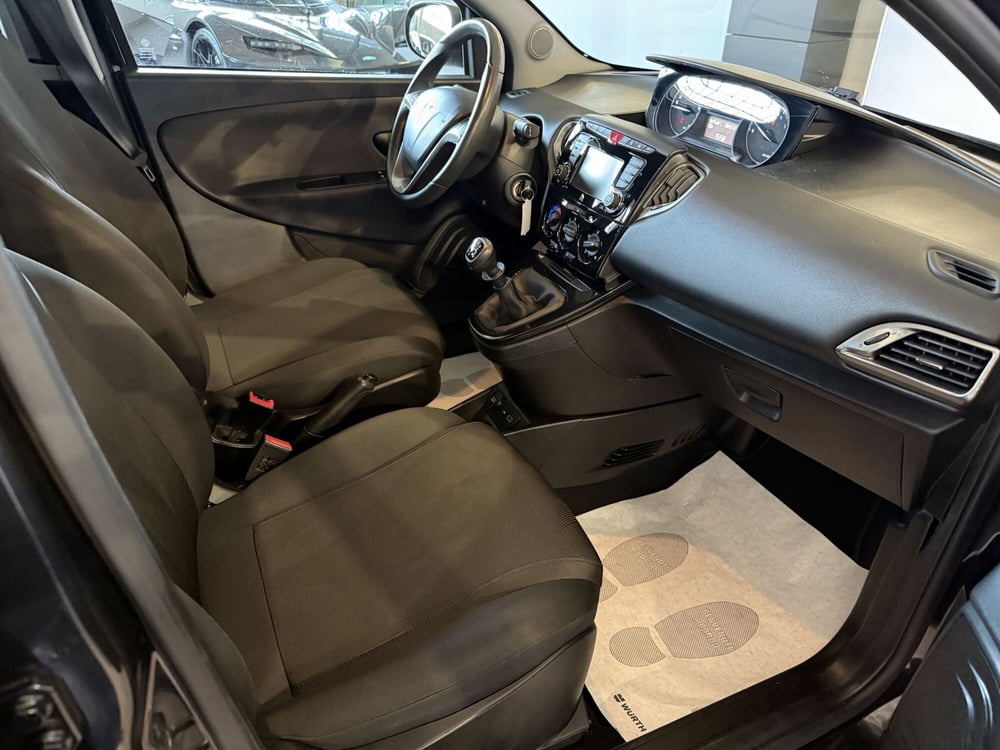 Lancia Ypsilon usata a Monza e Brianza (14)