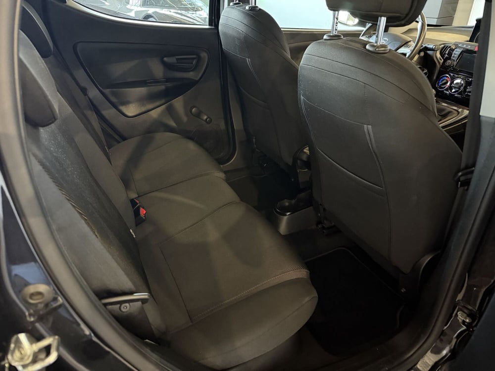 Lancia Ypsilon usata a Monza e Brianza (15)