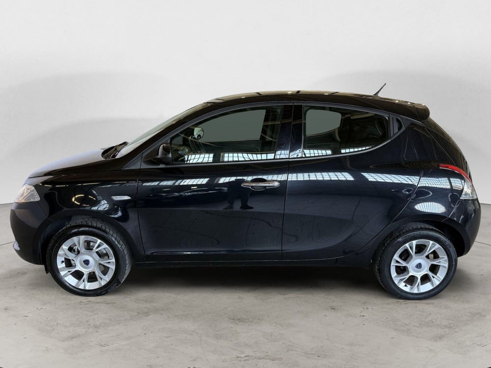 Lancia Ypsilon usata a Monza e Brianza (4)