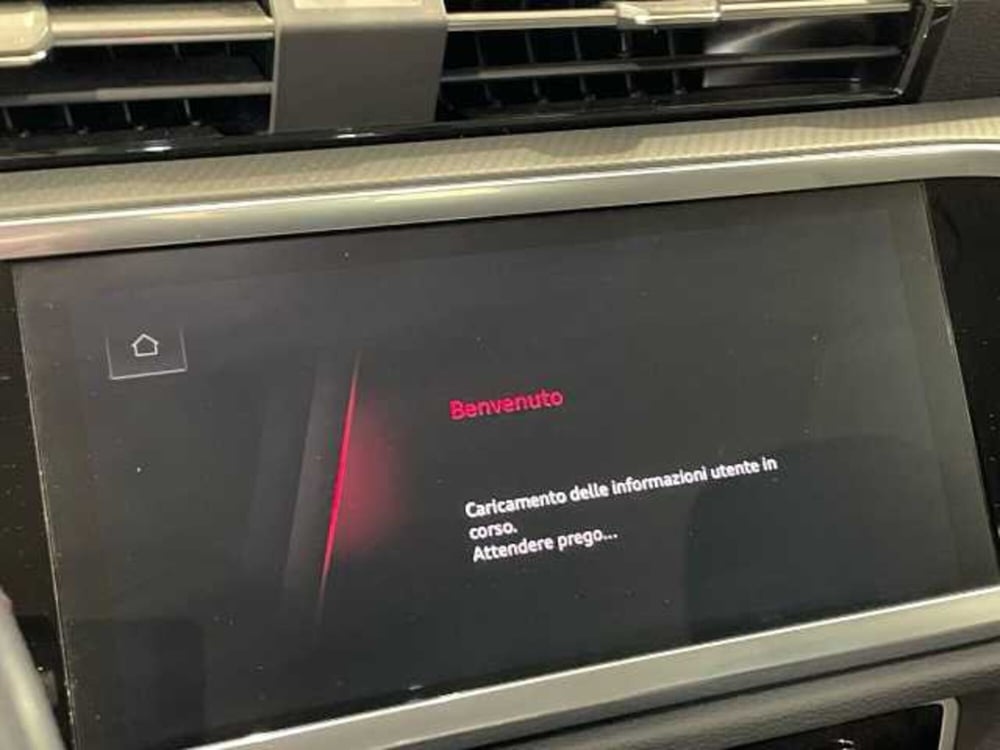Audi Q3 Sportback usata a Prato (8)