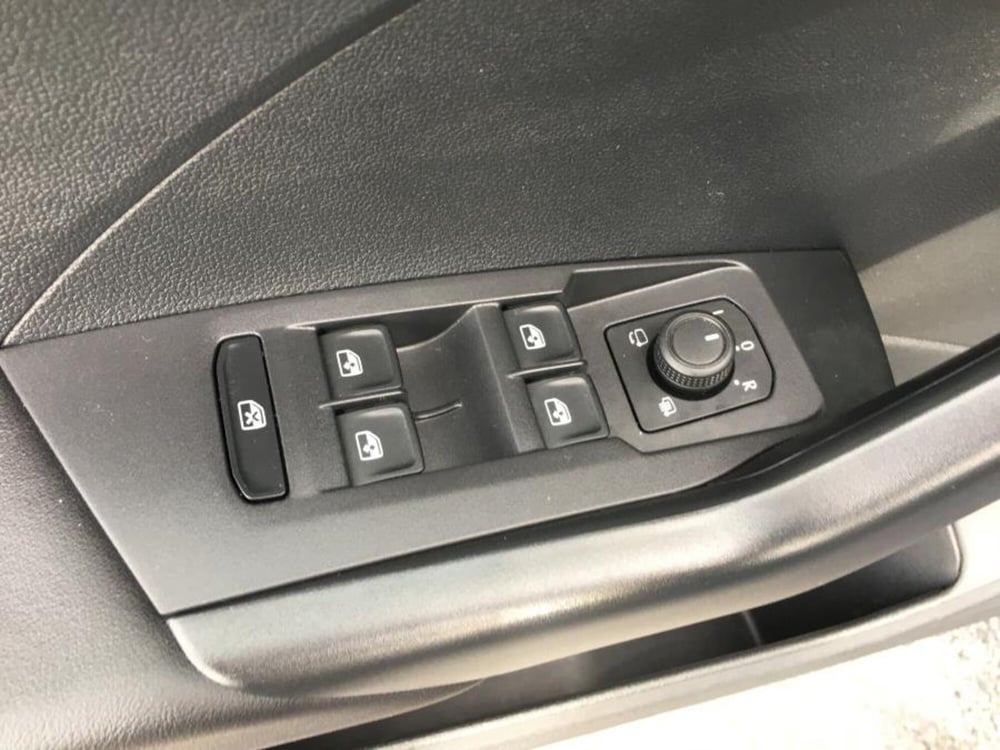Volkswagen T-Cross usata a Cuneo (11)