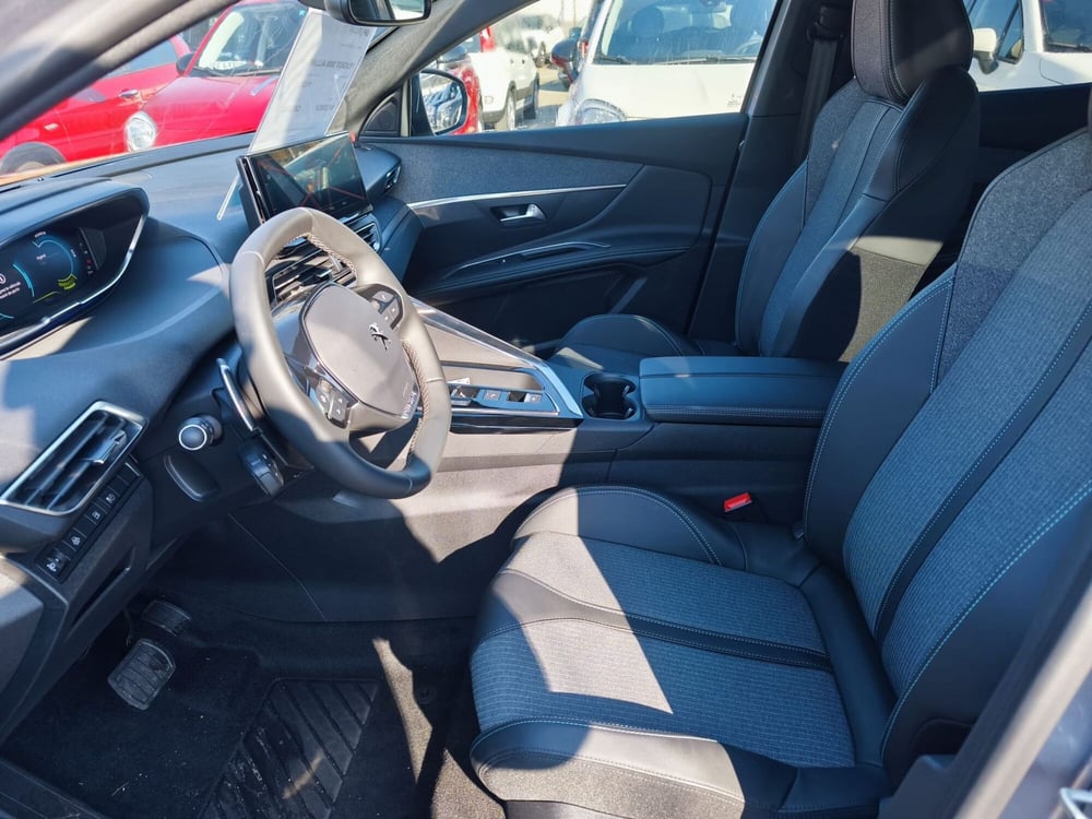 Peugeot 3008 nuova a Frosinone (14)