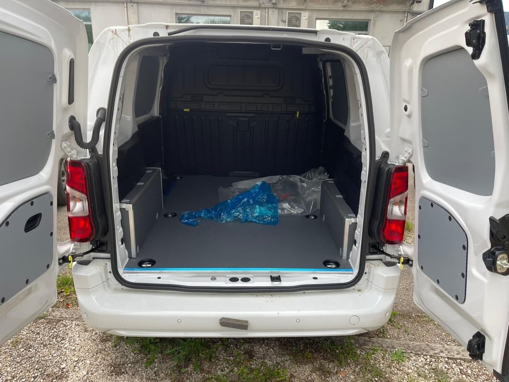 Peugeot Partner Furgone nuova a Frosinone (11)