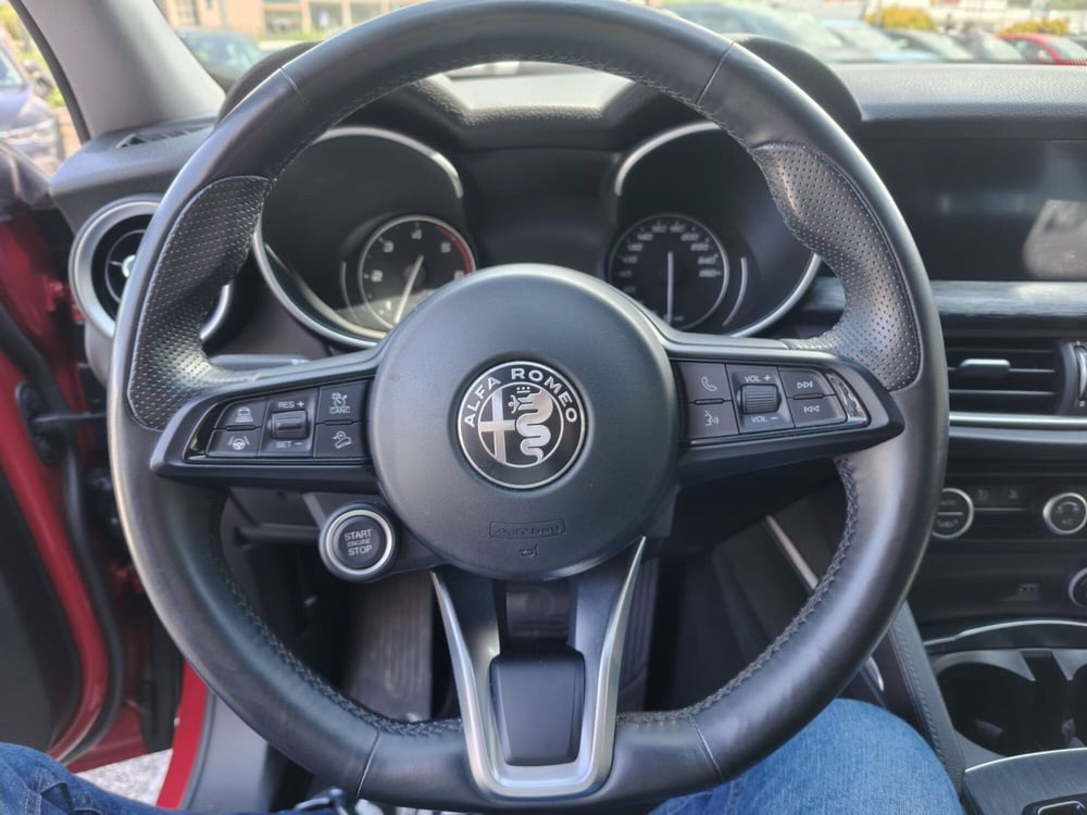 Alfa Romeo Stelvio usata a L'Aquila (13)