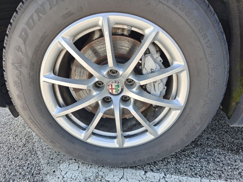 Alfa Romeo Stelvio usata a L'Aquila (16)