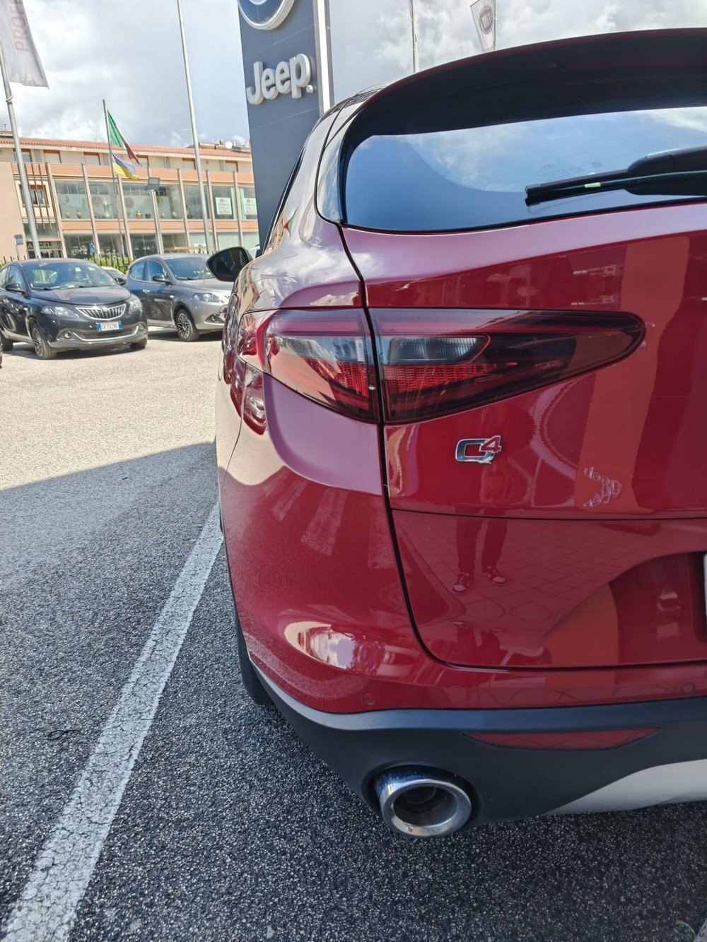 Alfa Romeo Stelvio usata a L'Aquila (7)