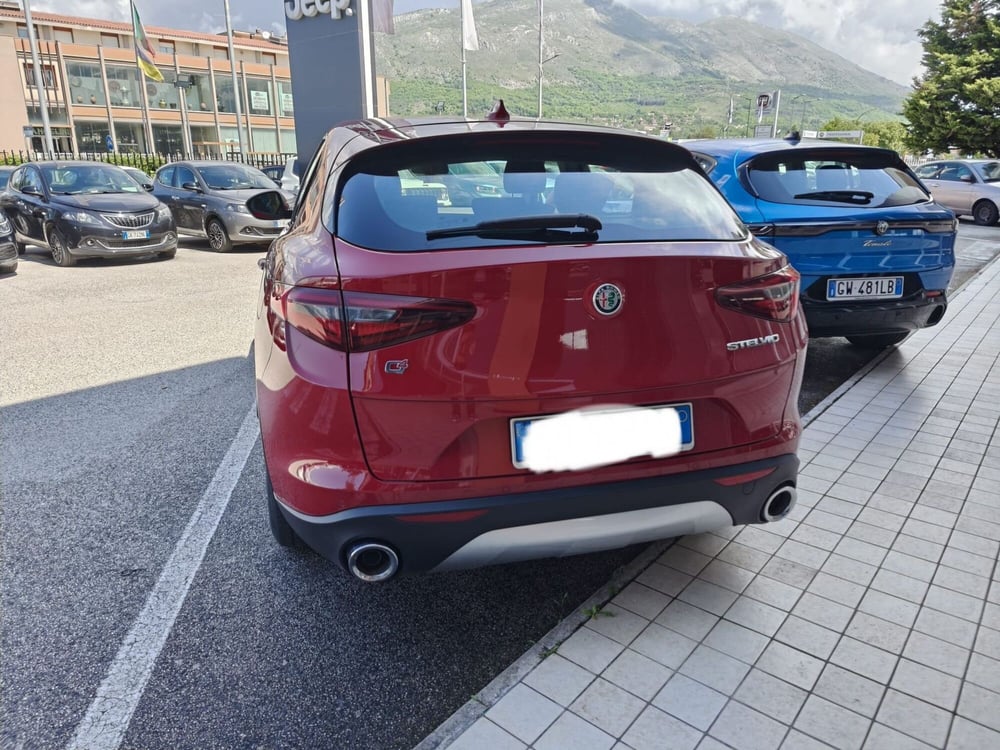 Alfa Romeo Stelvio usata a L'Aquila (9)