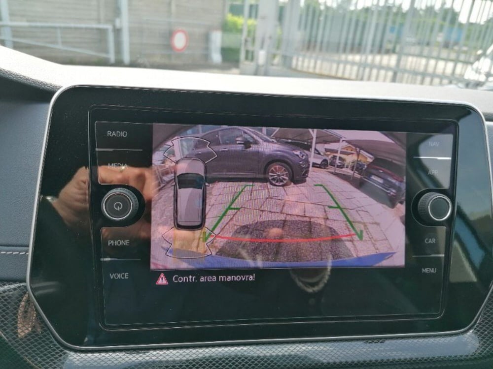 Volkswagen T-Cross usata a Milano (16)