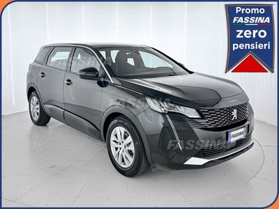 Peugeot 5008 PureTech Turbo 130 S&amp;S EAT8 Active Pack del 2023 usata a Milano