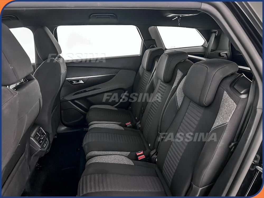 Peugeot 5008 usata a Milano (11)