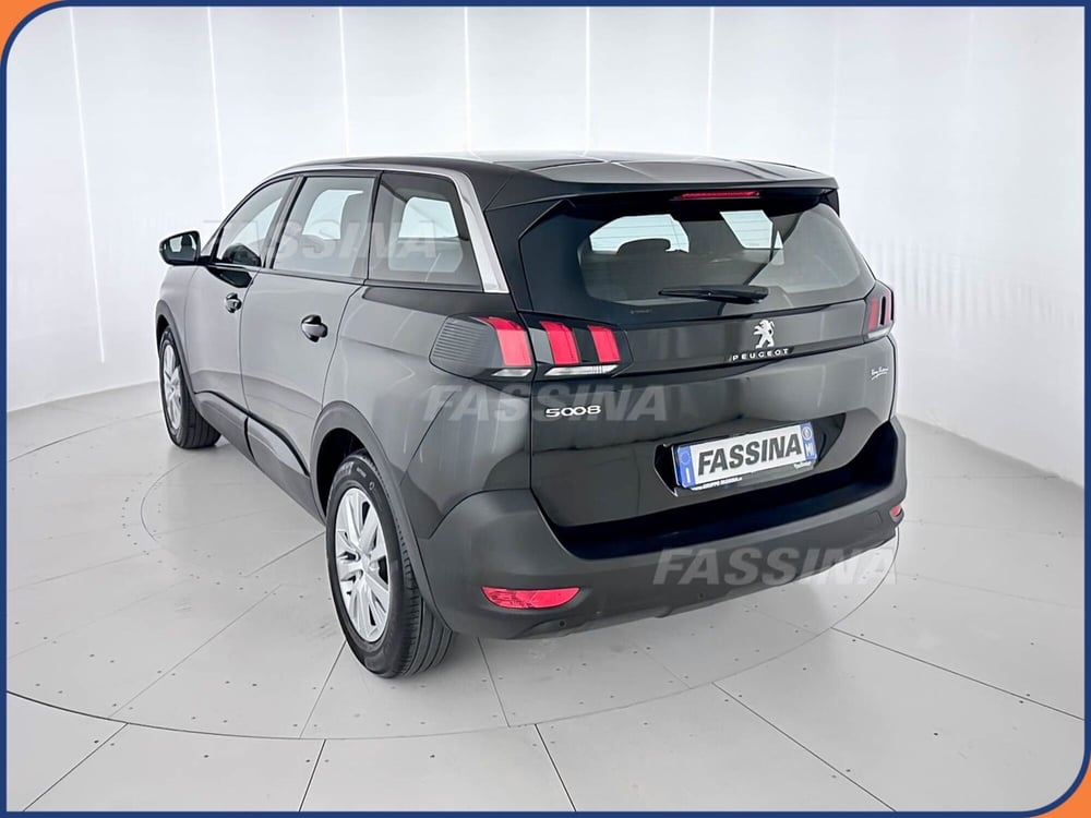 Peugeot 5008 usata a Milano (4)