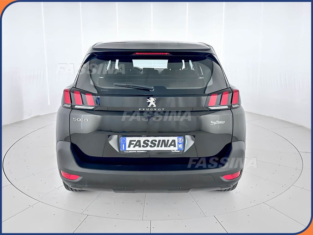 Peugeot 5008 usata a Milano (5)