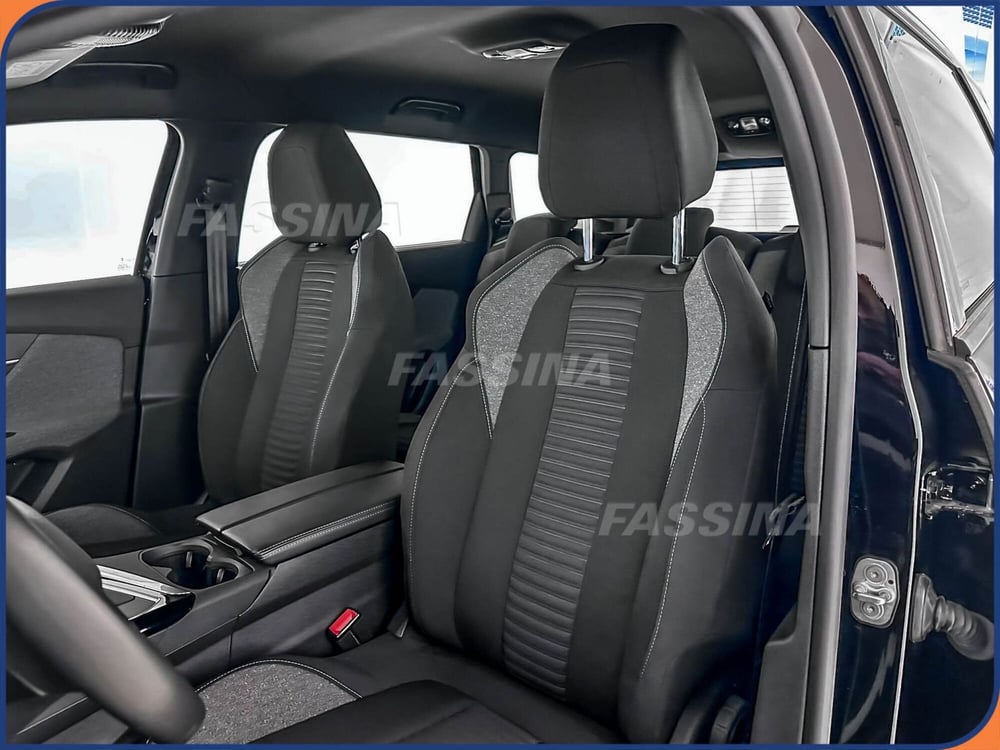 Peugeot 5008 usata a Milano (8)