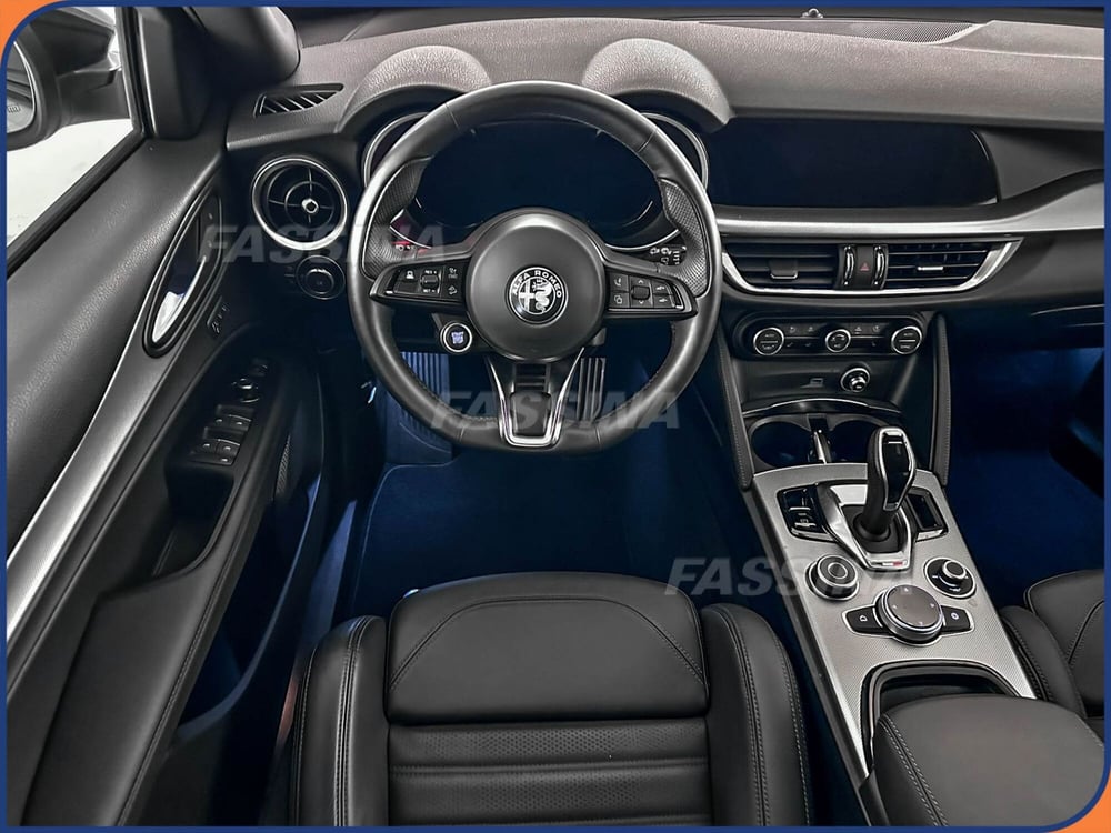 Alfa Romeo Stelvio usata a Milano (10)