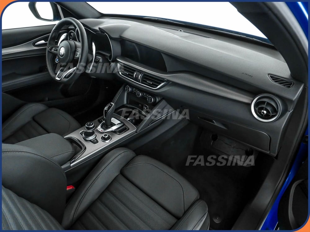 Alfa Romeo Stelvio usata a Milano (14)