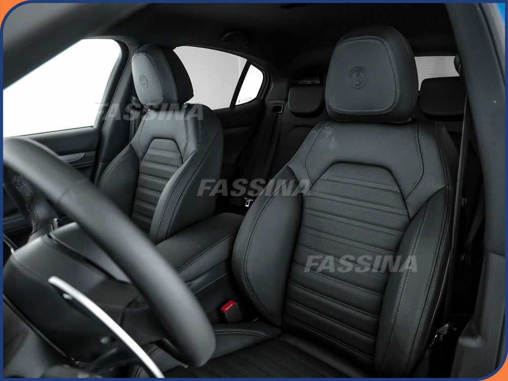 Alfa Romeo Stelvio usata a Milano (8)
