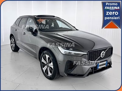 Volvo XC60 T6 Recharge AWD Plug-in Hybrid aut. Plus Dark del 2025 usata a Milano