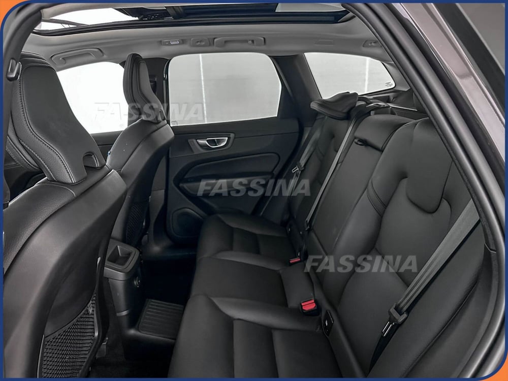 Volvo XC60 usata a Milano (11)