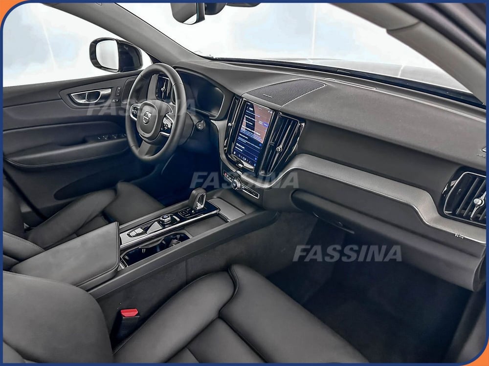 Volvo XC60 usata a Milano (13)