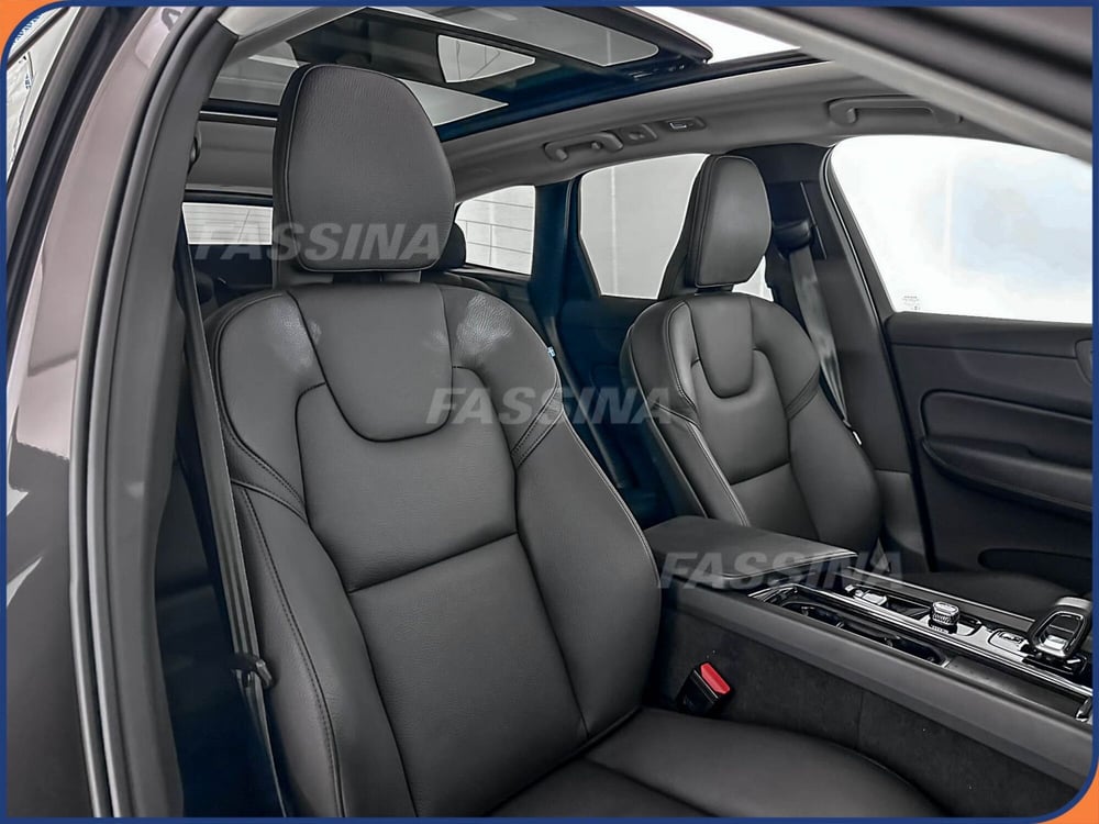 Volvo XC60 usata a Milano (14)