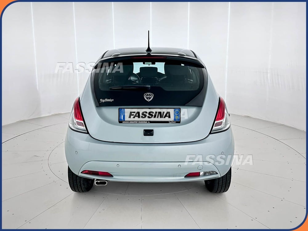 Lancia Ypsilon usata a Milano (5)