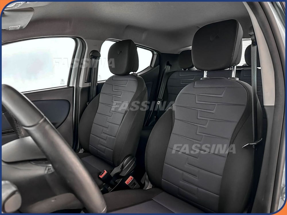 Lancia Ypsilon usata a Milano (8)