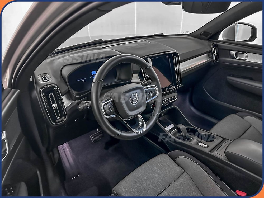 Volvo XC40 usata a Milano (9)