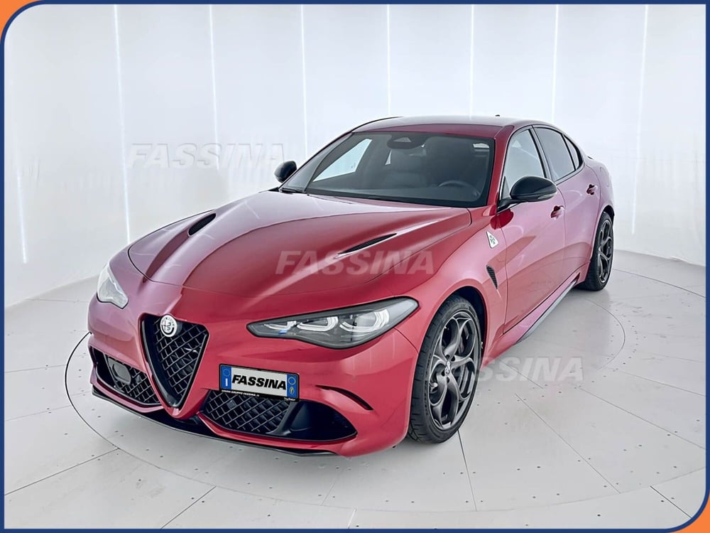 Alfa Romeo Giulia nuova a Milano (3)