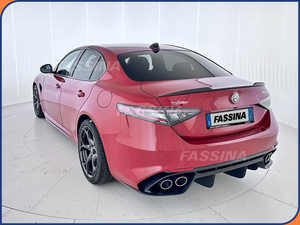 Alfa Romeo Giulia nuova a Milano (4)