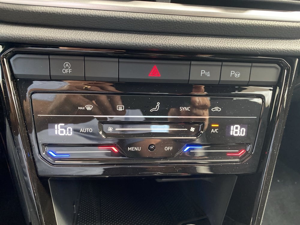 Volkswagen T-Roc nuova a Lodi (11)