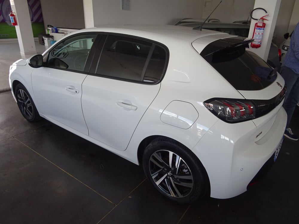 Peugeot 208 usata a Lucca (2)