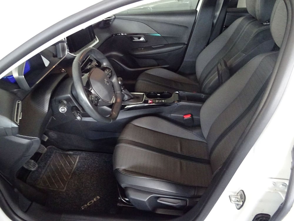 Peugeot 208 usata a Lucca (8)