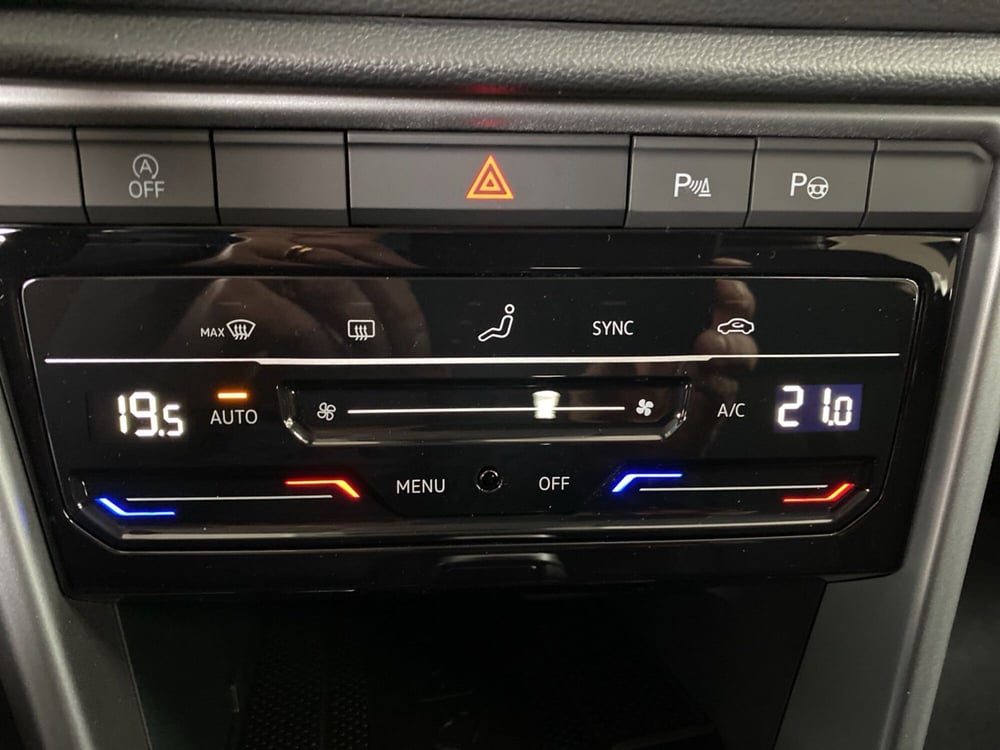 Volkswagen T-Roc nuova a Lodi (12)