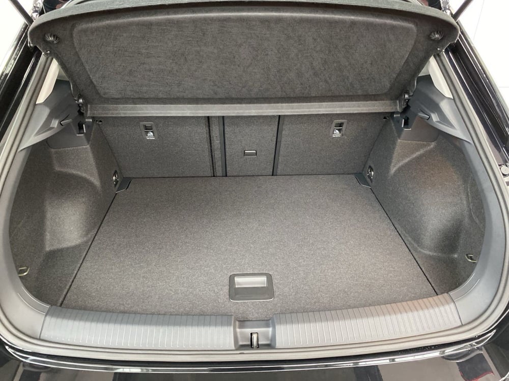 Volkswagen T-Roc nuova a Lodi (9)
