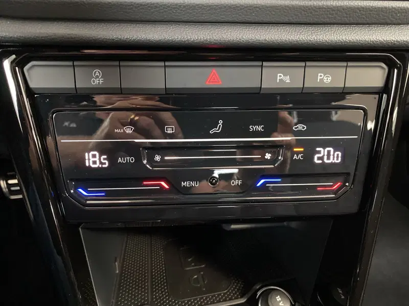 Volkswagen T-Roc nuova a Lodi (13)