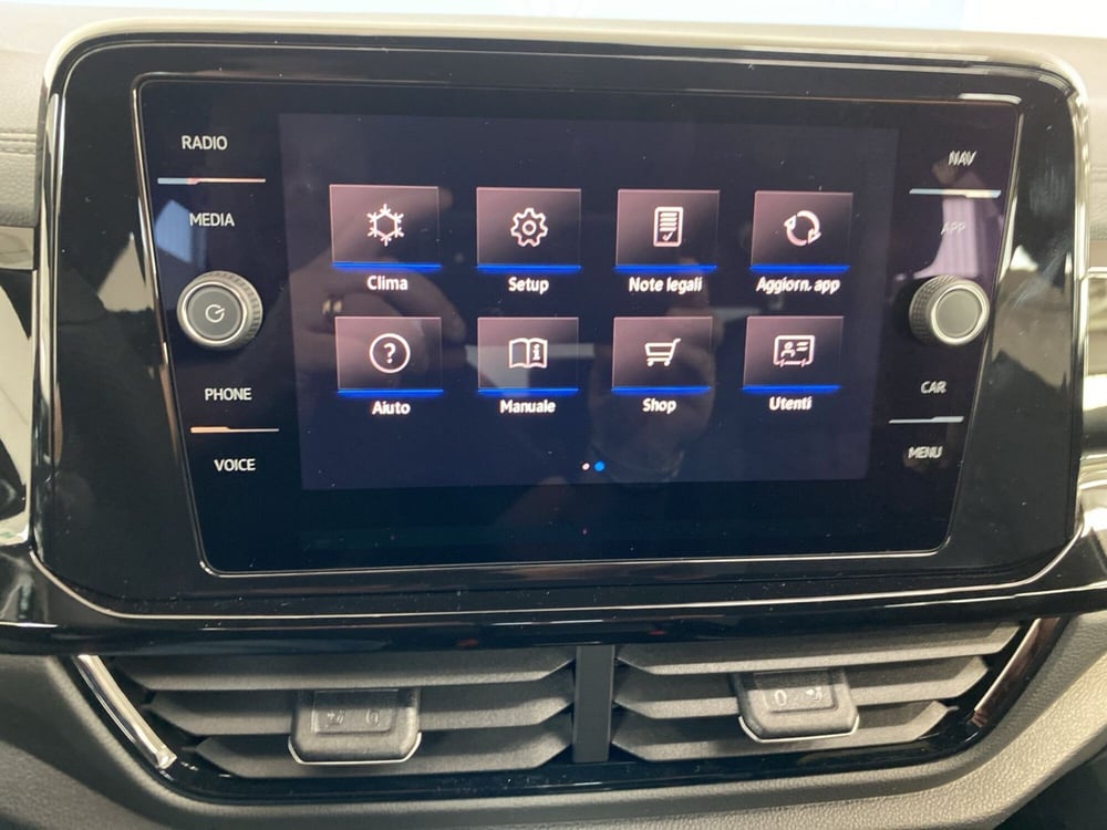 Volkswagen T-Roc nuova a Lodi (15)