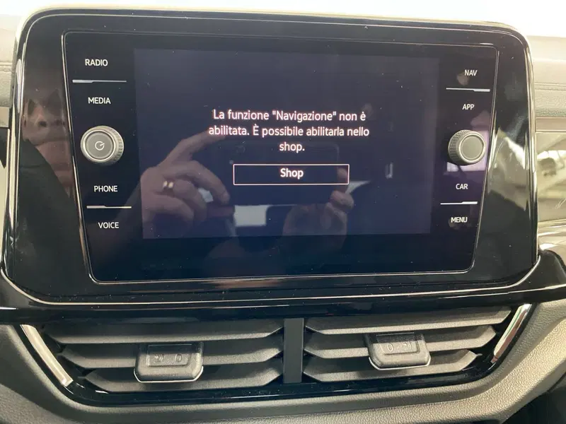 Volkswagen T-Roc nuova a Lodi (16)