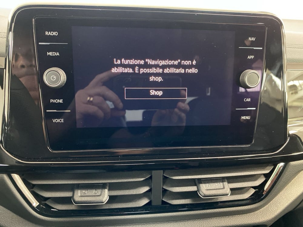 Volkswagen T-Roc nuova a Lodi (16)