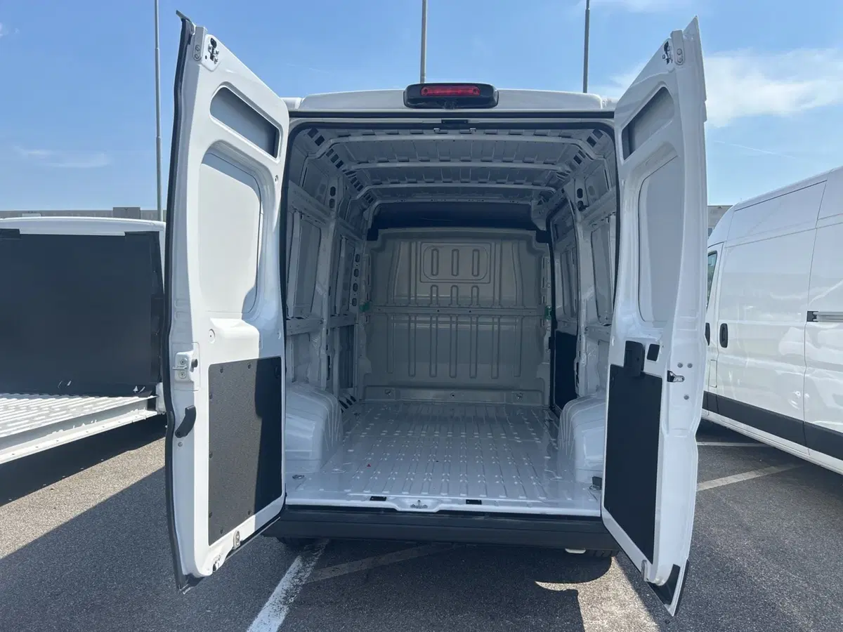 Fiat Ducato Furgone nuova a Bergamo (13)