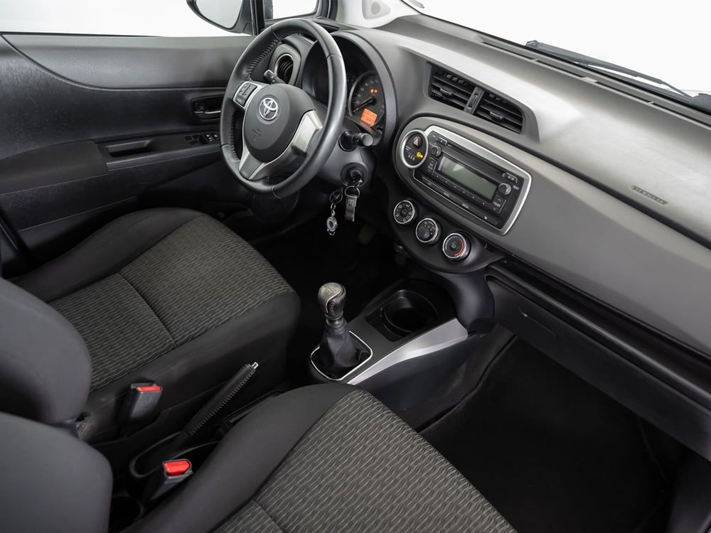 Toyota Yaris usata a Foggia (5)