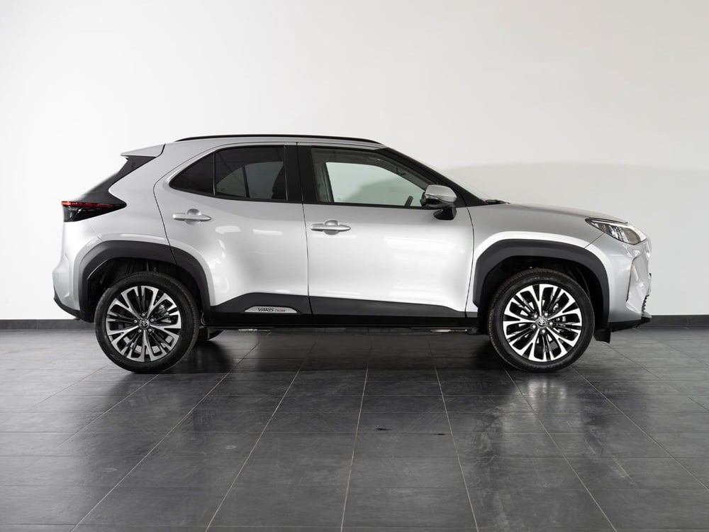 Toyota Yaris Cross usata a Foggia (14)