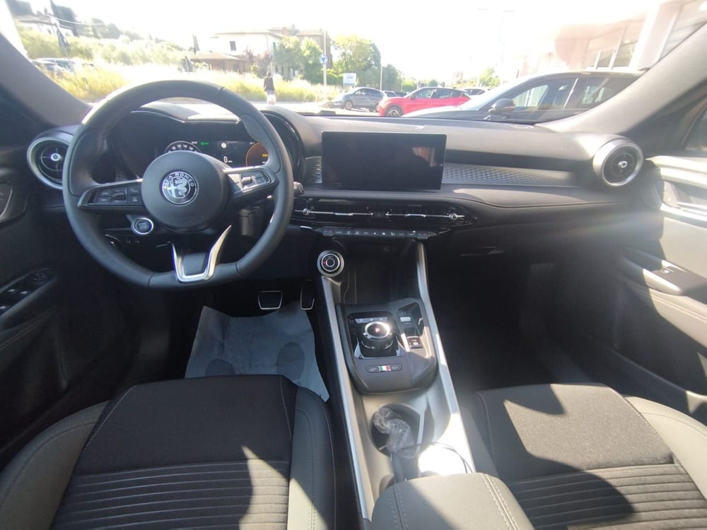 Alfa Romeo Tonale nuova a Arezzo (10)