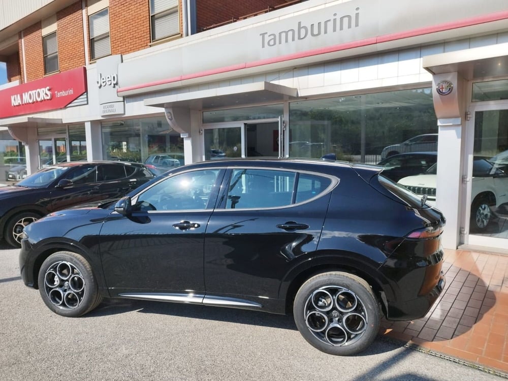 Alfa Romeo Tonale nuova a Arezzo (4)