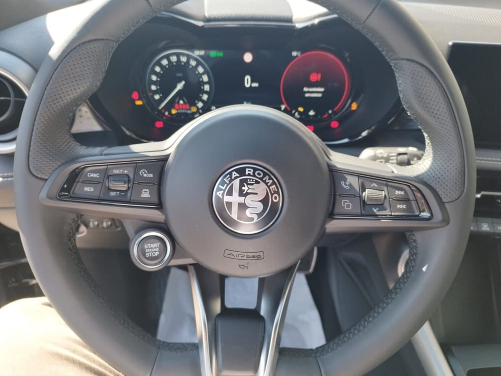 Alfa Romeo Tonale nuova a Arezzo (9)