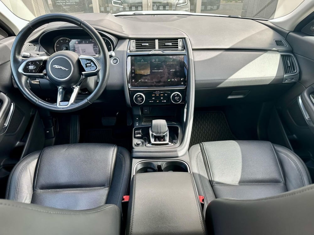 Jaguar E-Pace usata a Bari (4)